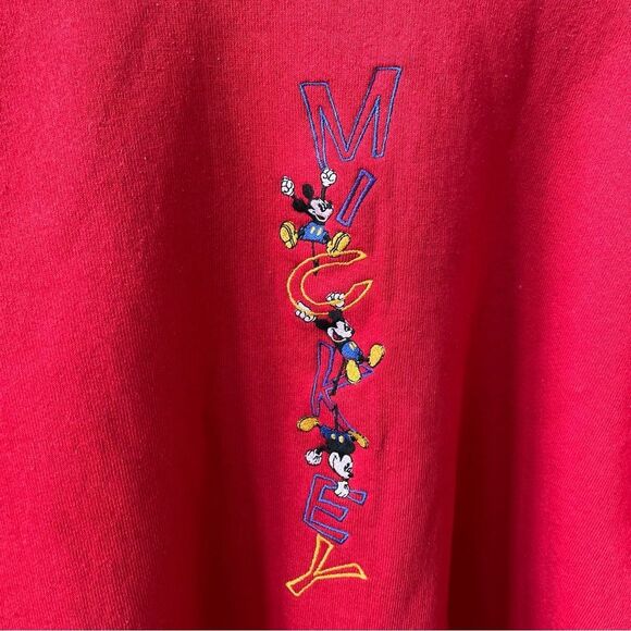 Vintage 90s Mickey & Co Disney Embroidered Crewneck Sweatshirt Red L - Picture 2 of 6